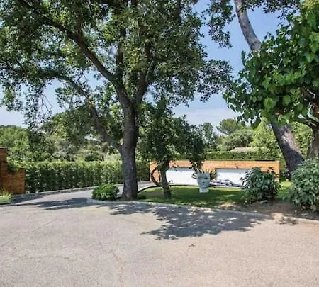 Readmyhostprofile! Private Luxury Villa With Large Pool דירה