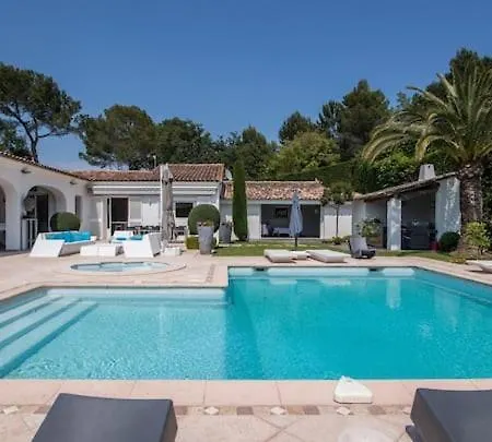 Readmyhostprofile! Private Luxury Villa With Large Pool Διαμέρισμα